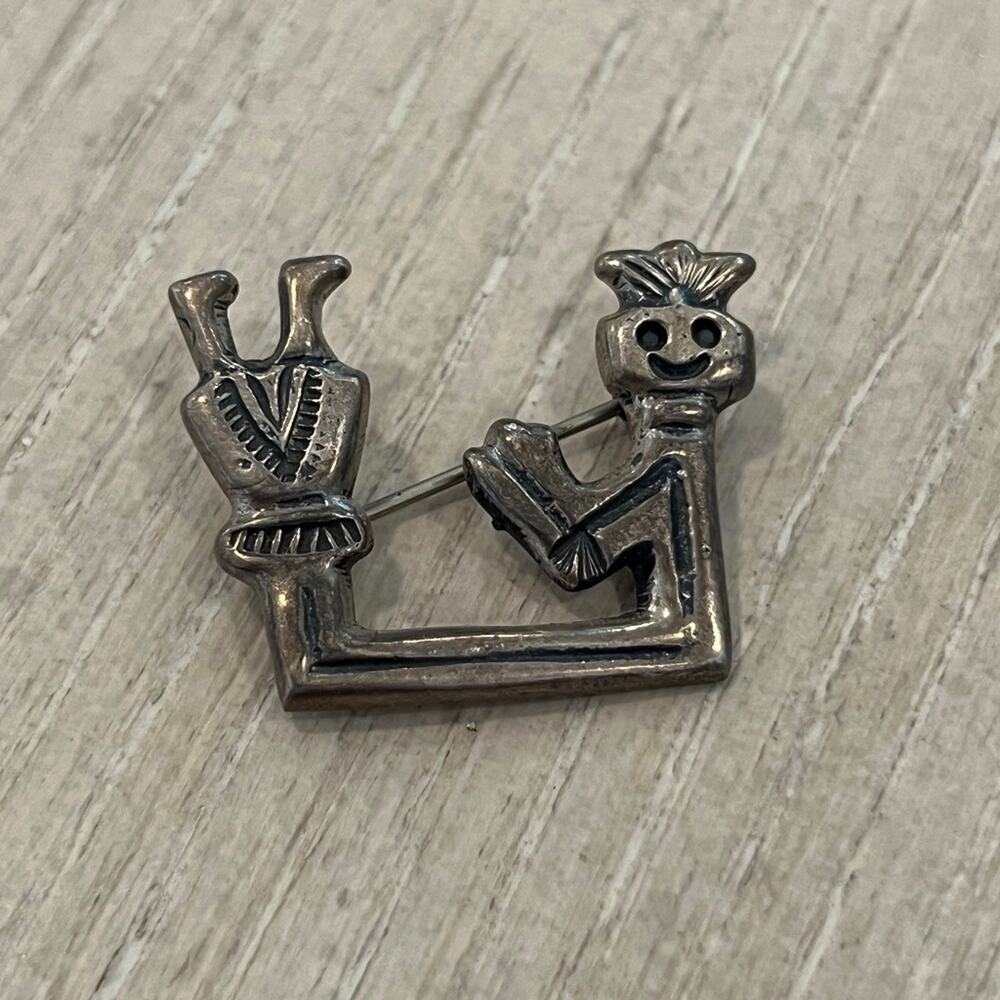 Vintage Felix Joe Navajo American Silver Pin Brooch